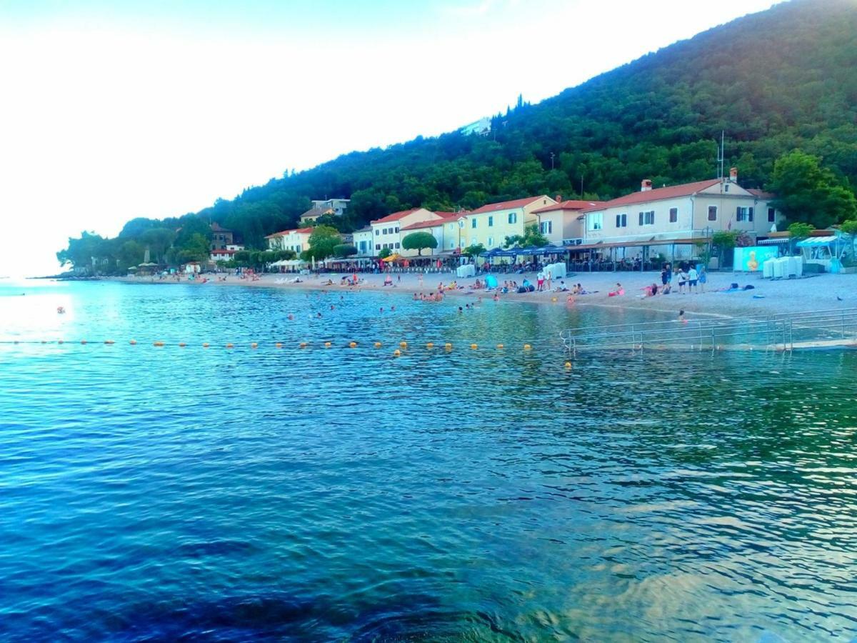 Apartments Lorinda Moscenicka Draga Luaran gambar